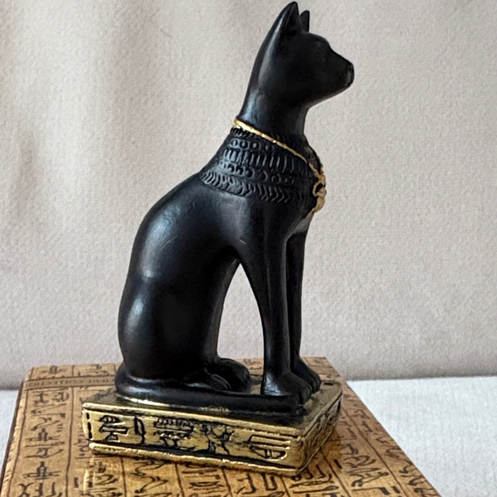 Elegant Bastet Figurine with Gold Accents